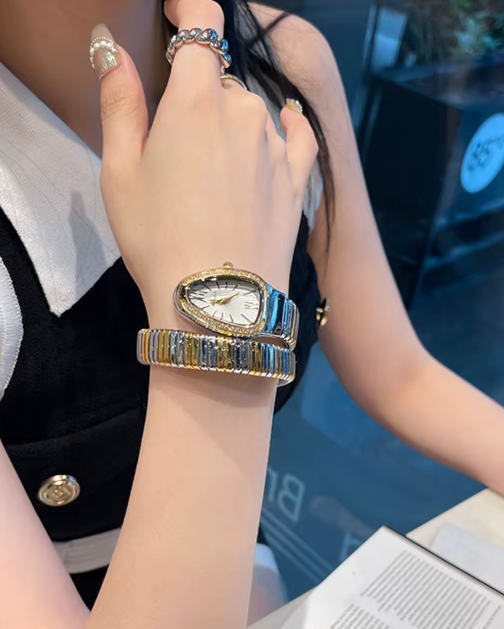 Montre Serpent Bracelet Sculptée