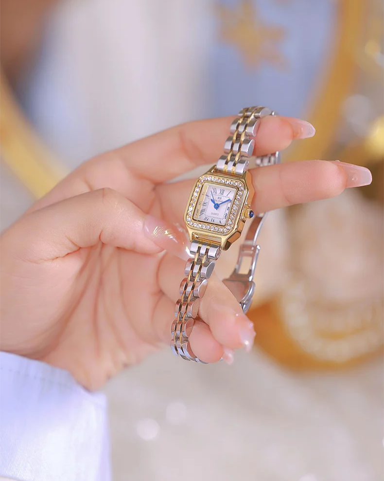 Montre Bracelet Carrée Élégante