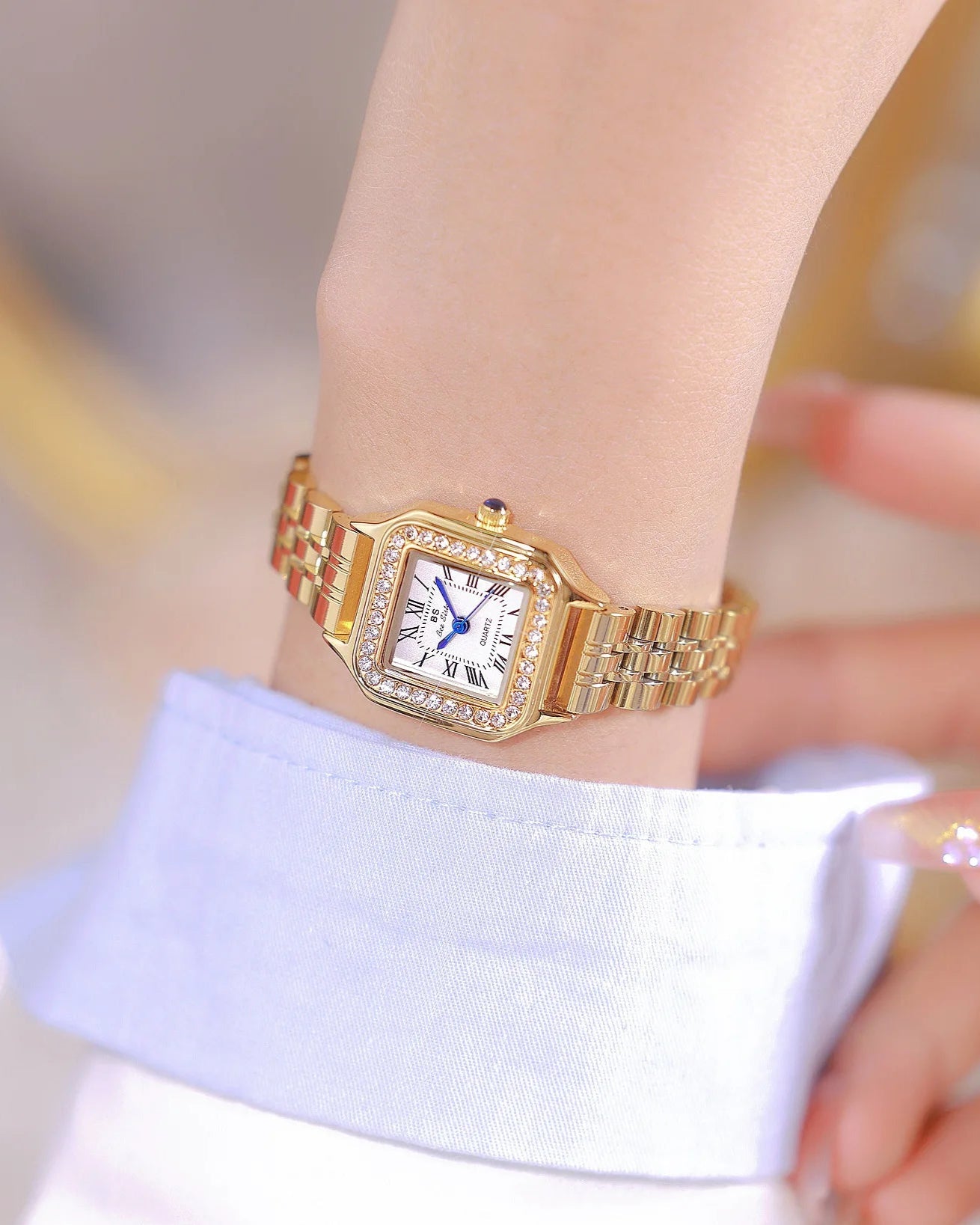 Montre Bracelet Carrée Élégante