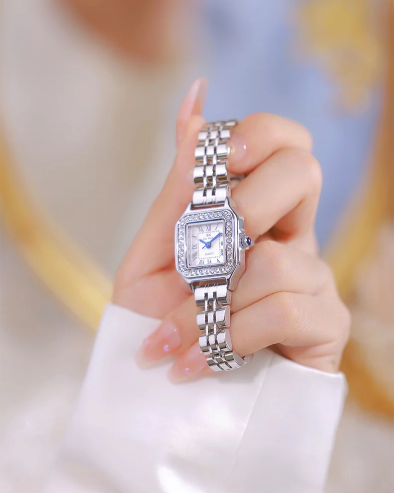 Montre Bracelet Carrée Élégante