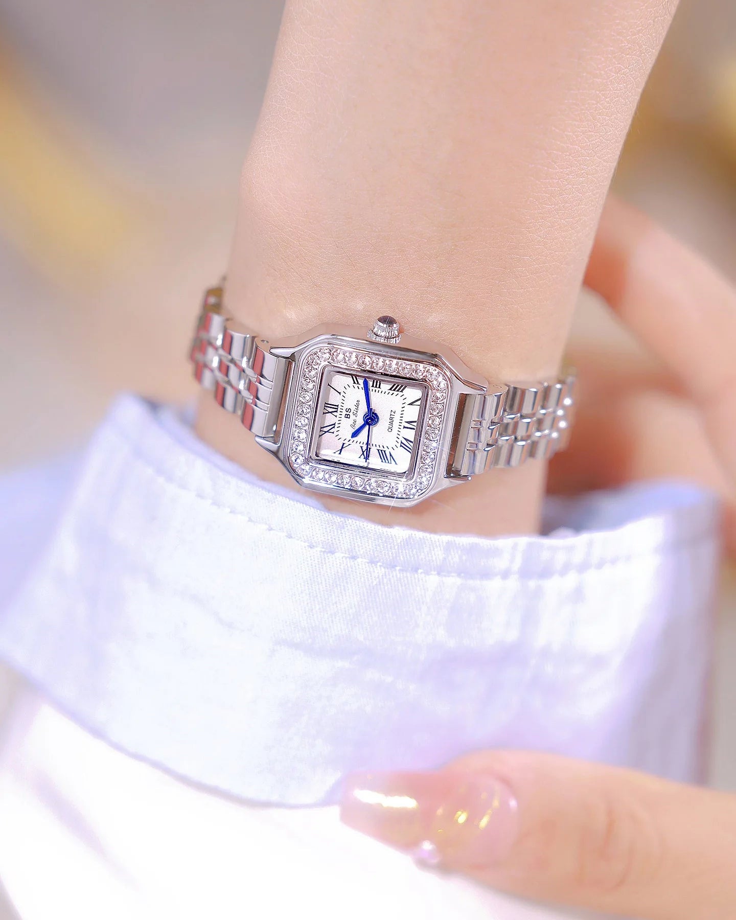 Montre Bracelet Carrée Élégante